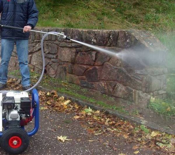 Sandblåser - våtsandblåsing for høytrykkslanse